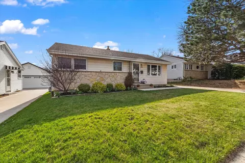 2738 S 61st, Milwaukee, WI 53219