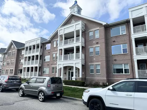 418 56th #311, Kenosha, WI 53140