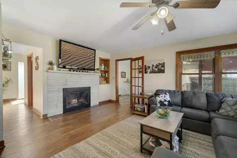 w140n10615 Fond Du Lac, Germantown, WI 53022
