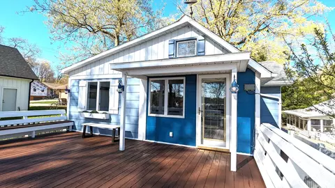 14 N Walworth, Williams Bay, WI 53191