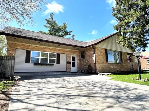 1715 Chestnut, South Milwaukee, WI 53172
