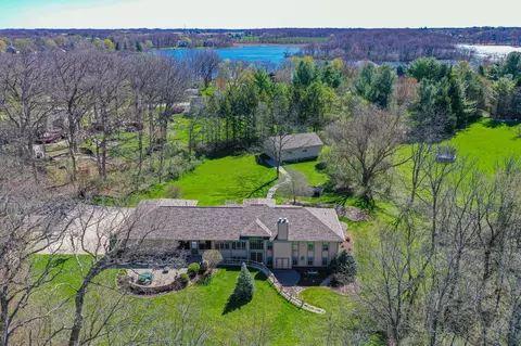 30823 Lawn, Waterford, WI 53185