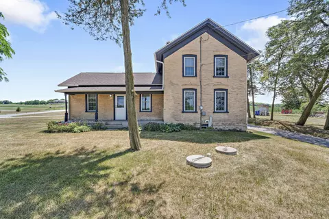 1707 Decorah, Trenton, WI 53095