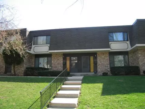 6121 W Calumet, Milwaukee, WI 53223