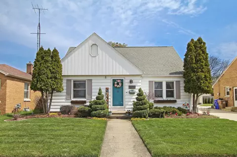 7521 25th, Kenosha, WI 53143