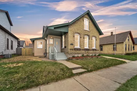 2044 N Wisconsin, Racine, WI 53402