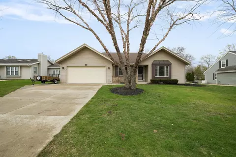 4410 S Regal Mnr, New Berlin, WI 53151