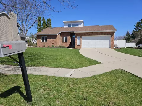 8211 65th, Kenosha, WI 53142