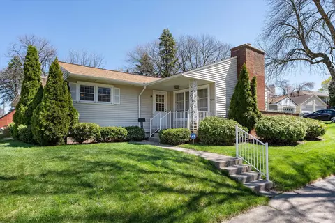 9045 W Mt Vernon, Milwaukee, WI 53226