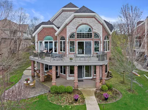 w343n5212 Gietzen, Oconomowoc, WI 53069