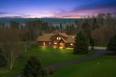 179 Twin Vly, Cedar Grove, WI 53013