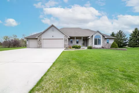 4891 White Swan, West Bend, WI 53095