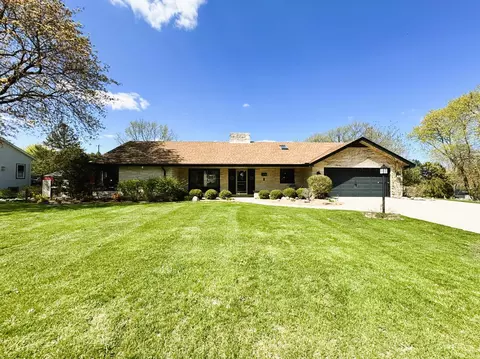 418 Walnut, Burlington, WI 53105
