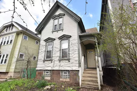 2546 N Pierce, Milwaukee, WI 53212