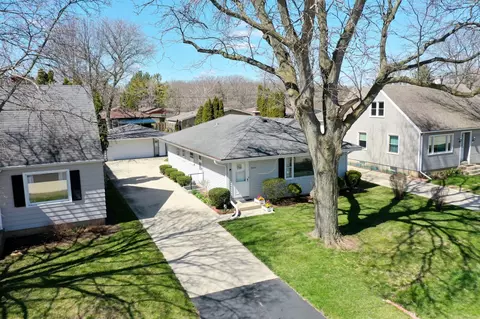 6463 N Willow Gln, Glendale, WI 53209