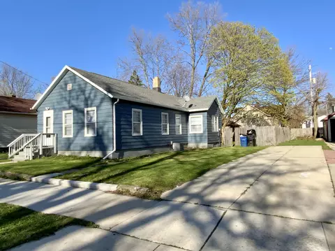 1629 Saint Clair, Racine, WI 53402