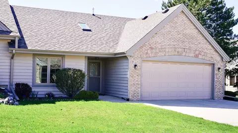 434 Quail Pt, Mount Pleasant, WI 53406