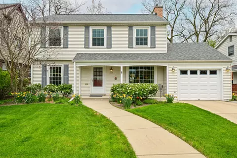6128 W W Wls, Wauwatosa, WI 53213