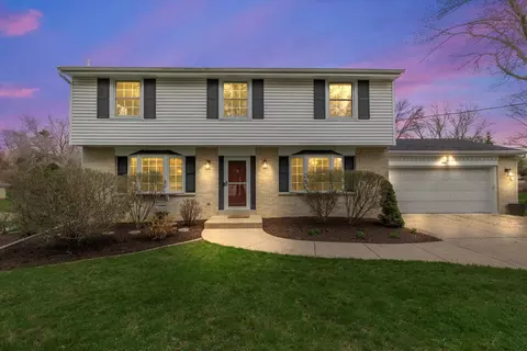 3200 Sunny Vw, Brookfield, WI 53005