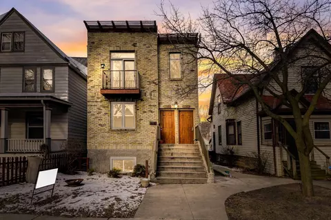 3257 N Bartlett, Milwaukee, WI 53211