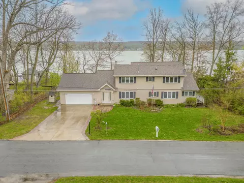 w3838 South Shore Drive, Geneva, WI 53147