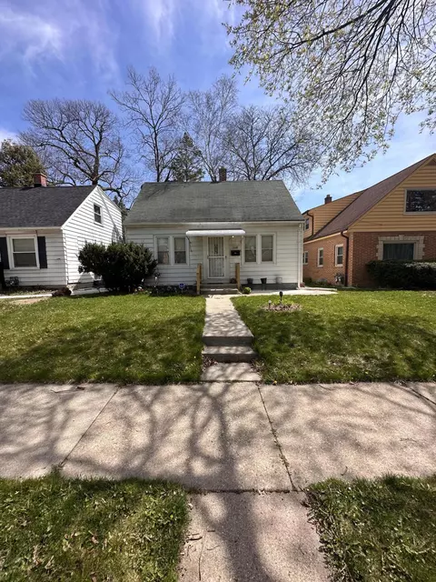 5680 N 39th, Milwaukee, WI 53209
