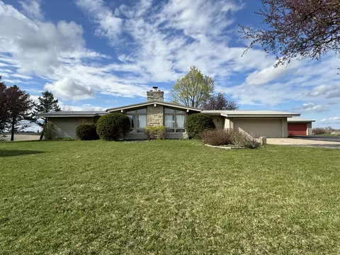 14067 State 76, Caledonia, MN 55921
