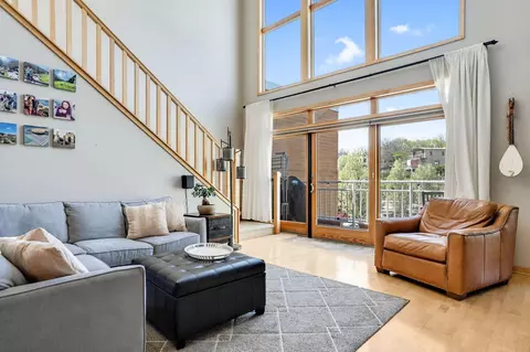 1820 N N Cpe #302, Milwaukee, WI 53212
