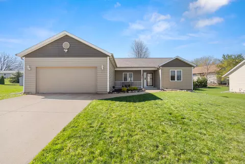 387 Root, Hartford, WI 53027