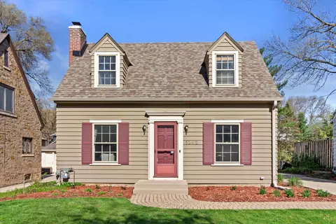 1242 N 85th, Wauwatosa, WI 53226