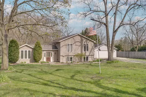 8529 Cooper, Pleasant Prairie, WI 53158