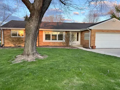 w154n5252 El Rio, Menomonee Falls, WI 53051