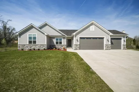 1013 Meadow Vw, Twin Lakes, WI 53181
