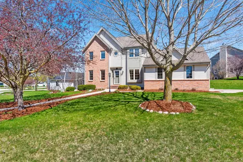 1503 Ravine Frst, West Bend, WI 53090