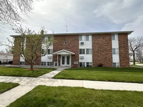 1106 S 7th #8, Sheboygan, WI 53081