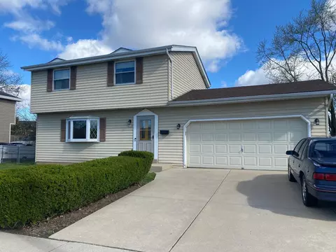 8512 Westbrook, Sturtevant, WI 53177