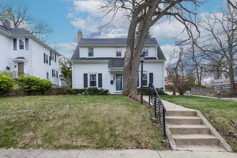 115 E Newhall, Waukesha, WI 53186