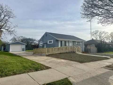 8121 W W Ml, Milwaukee, WI 53218