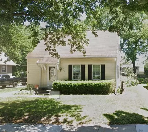 937 Perkins, Waukesha, WI 53186