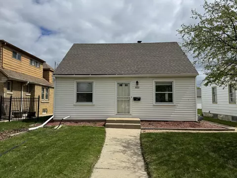 4612 N 18th, Milwaukee, WI 53209