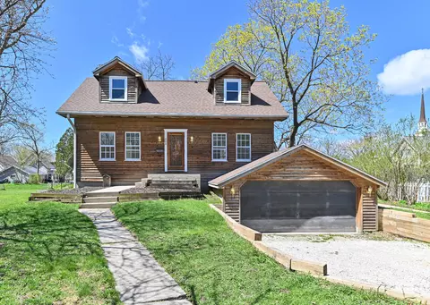 404 State, Oconomowoc, WI 53066