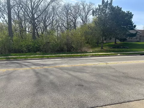 Lt2 S Wells, Bloomfield, WI 53147
