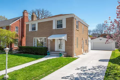 4642 N Morris, Whitefish Bay, WI 53211