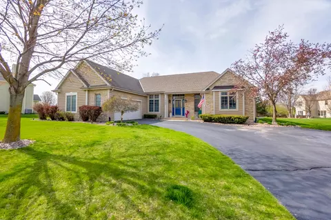 1009 River Reserve, Hartland, WI 53029