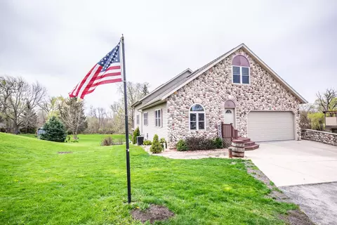 3820 Mayfield, Polk, WI 53037