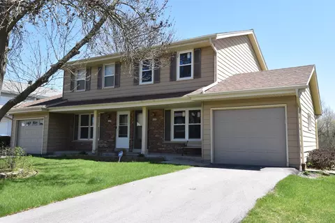 9243 W Green Vw, Milwaukee, WI 53224
