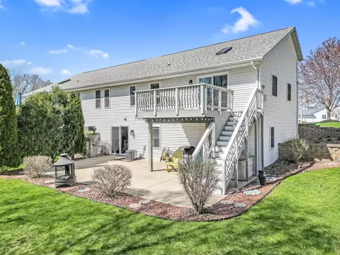 1626 Stacy #B, Fort Atkinson, WI 53538