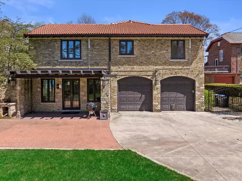 2422 N 3rd, Sheboygan, WI 53083