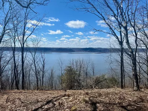 15175 Eagle Rdg, Ferryville, WI 54628