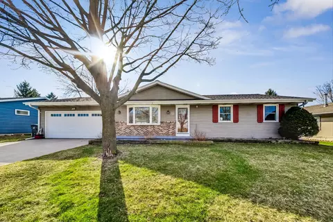 w193n16156 Stonehedge, Jackson, WI 53037